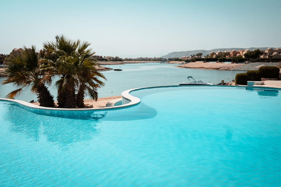 Nearby landmark, Day, Natural landscape, Pool view, River view, Sea view, Swimming pool