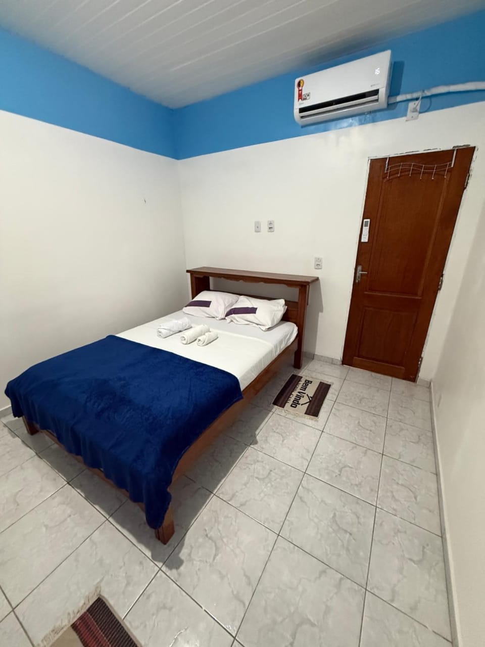 Bed, Photo of the whole room, Bedroom, air conditioner