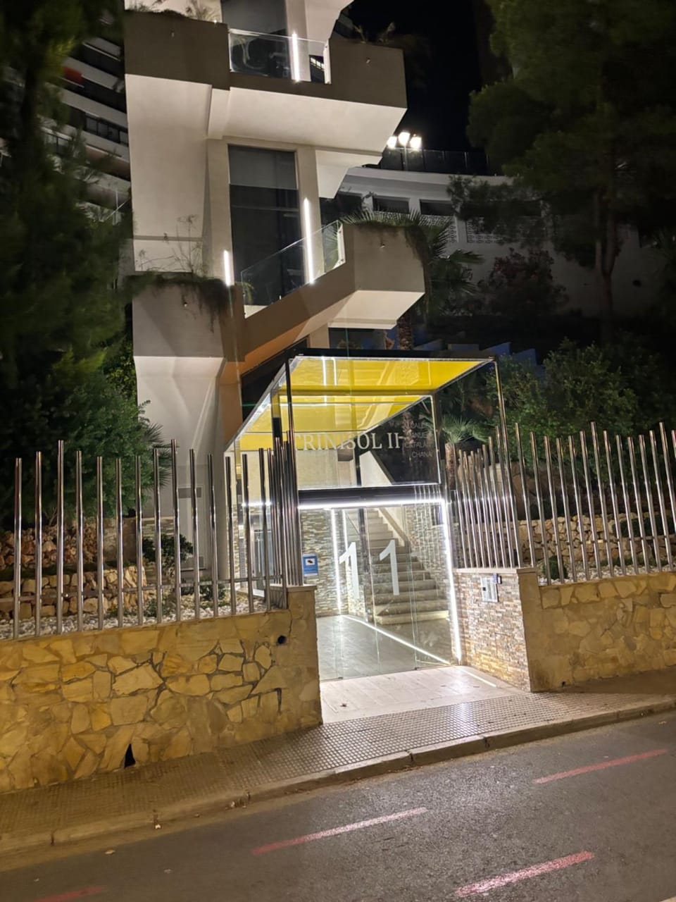 Property building, Facade/entrance