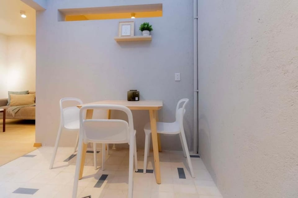 Capitalia Two Bedroom Near El Angel with Gym and Rooftop Apartment in Mexico City