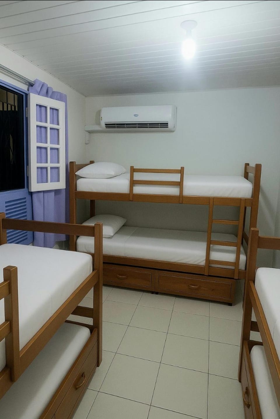 Bed, Photo of the whole room, Bedroom, bunk bed, internet, air conditioner