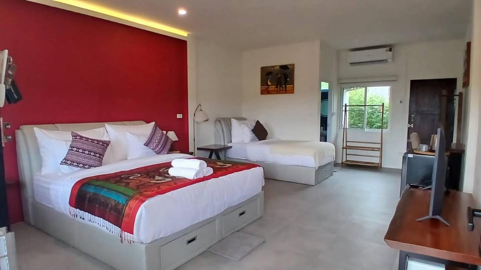 Bed, TV and multimedia, Photo of the whole room, Bedroom, air conditioner