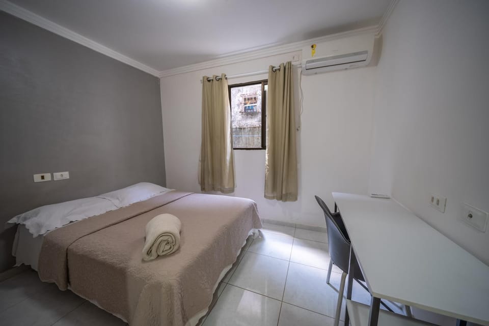 Bed, Living room, Photo of the whole room, Seating area, Dining area, Bedroom, air conditioner