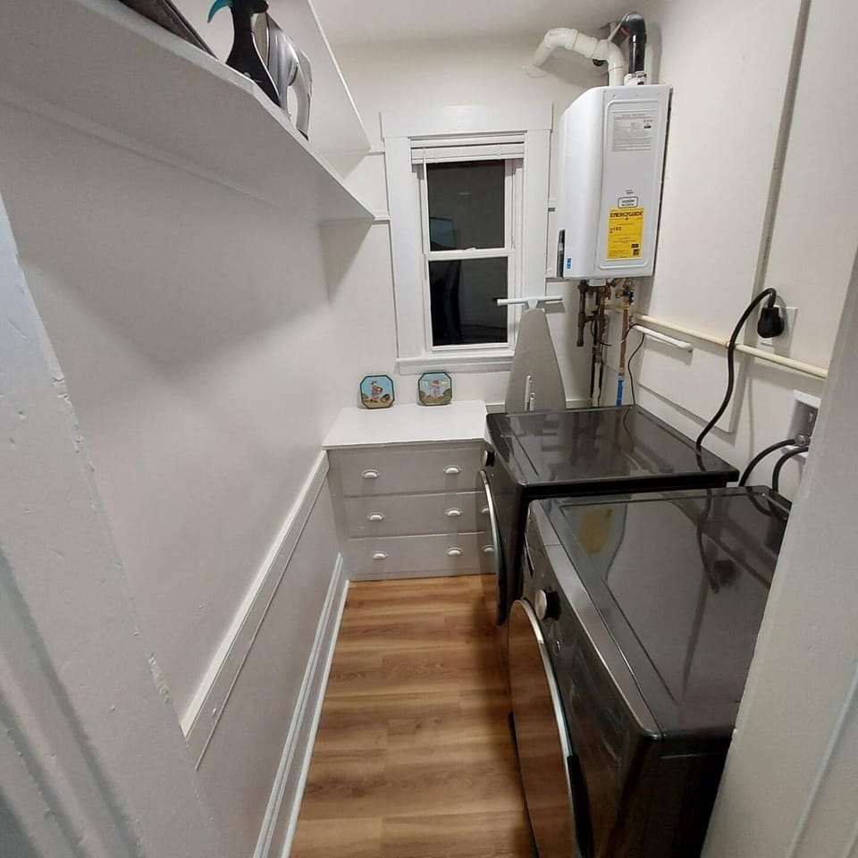 Cozy Classic with Queen Size Bed Apartment in Quincy
