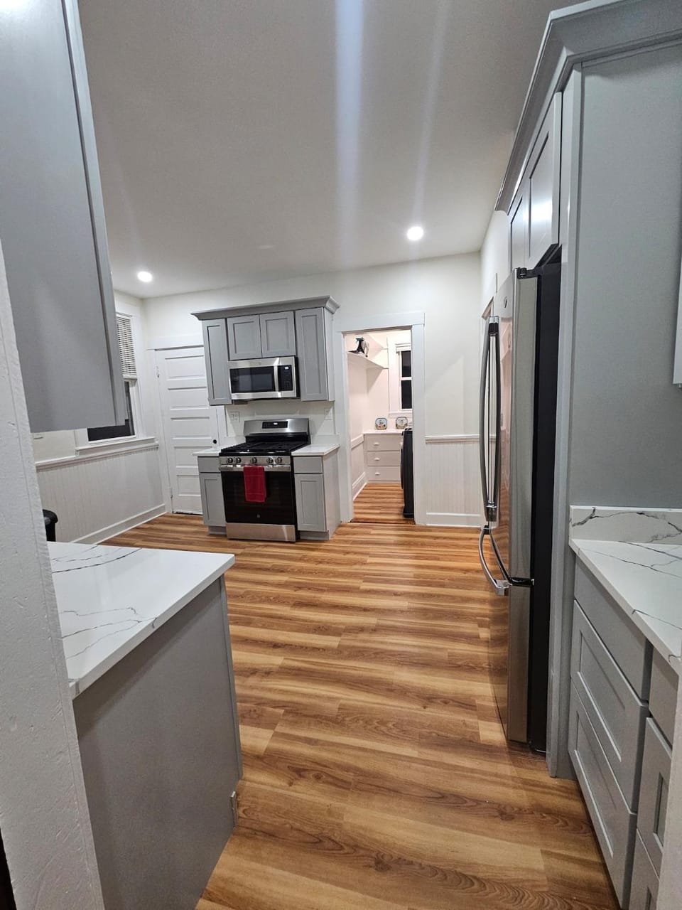 Cozy Classic with Queen Size Bed Apartment in Quincy