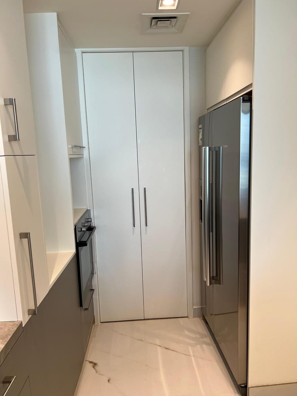 Bur Dubai Premium Sharing Hostel 2 Mins from BurJuman Metro Apartment in Dubai