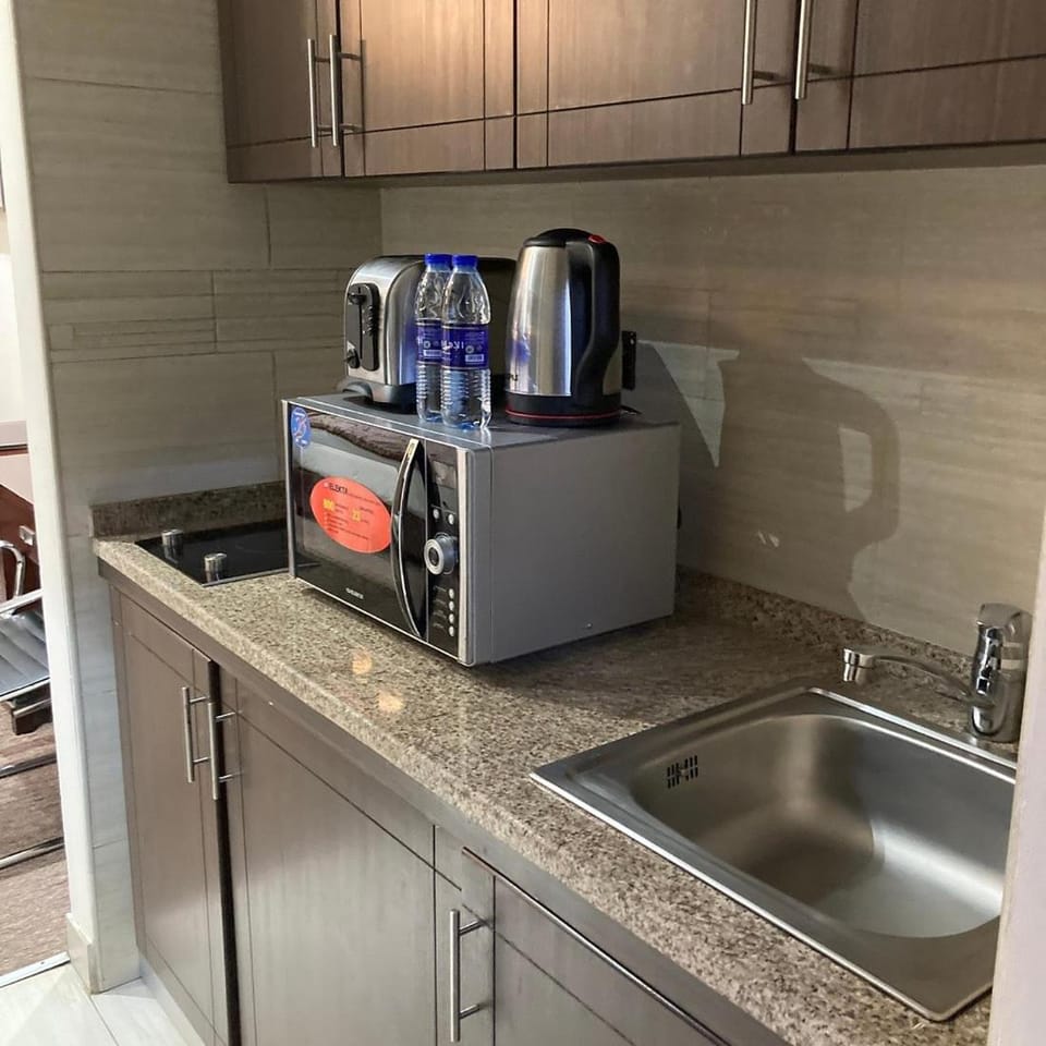 Bur Dubai Premium Sharing Hostel 2 Mins from BurJuman Metro Apartment in Dubai