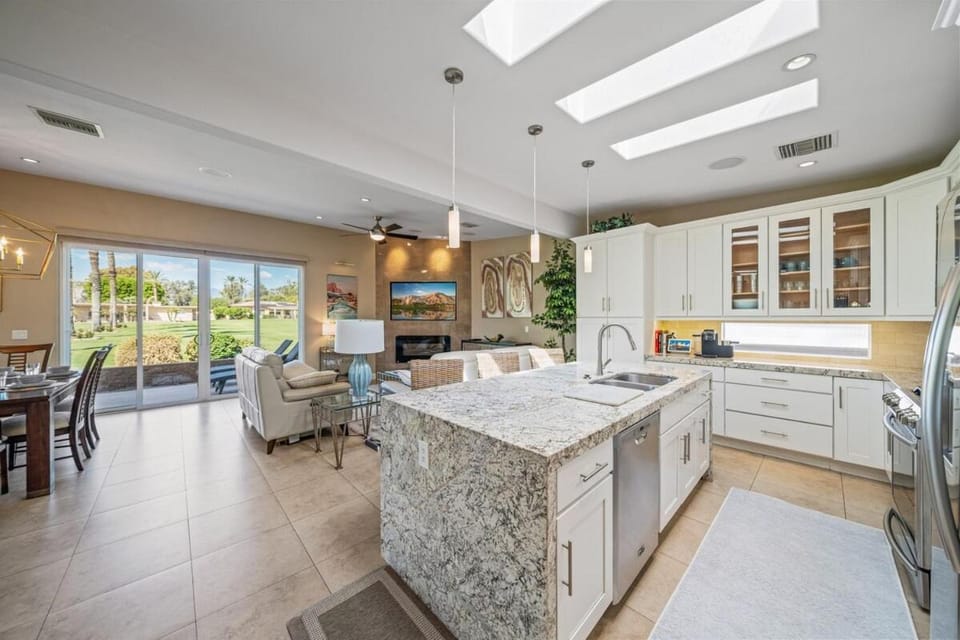 Chill-Inn, an Indian Wells Oasis Villa in Indian Wells