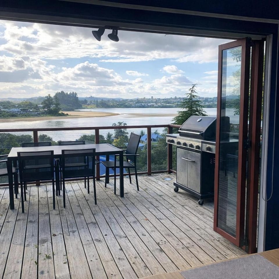Natural landscape, BBQ facilities, View (from property/room), Balcony/Terrace