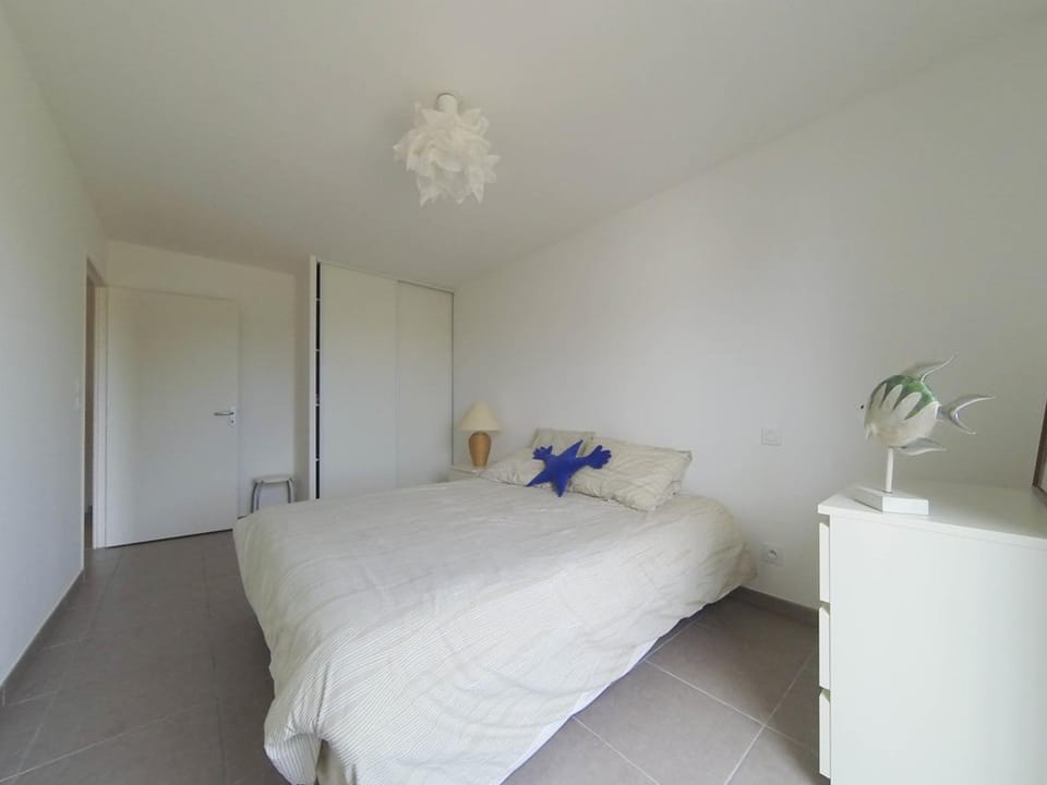 Appartement T3 pour 6 pers, balcon, parking, Le Lavandou - FR-1-803-96 Apartment in Le Lavandou