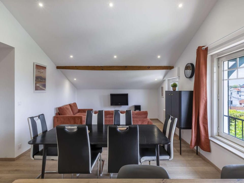 Grand appartement refait à neuf proche plage à Saint-Jean-de-Luz - FR-1-4-709 Apartment in Saint-Jean-de-Luz