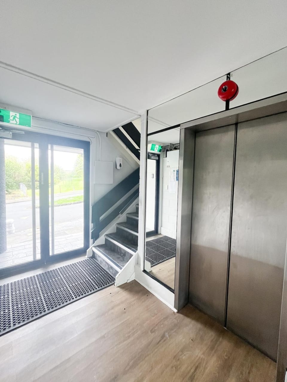 Private Room in Akl CBD Hostel, Near Train & Bus Apartment in Auckland