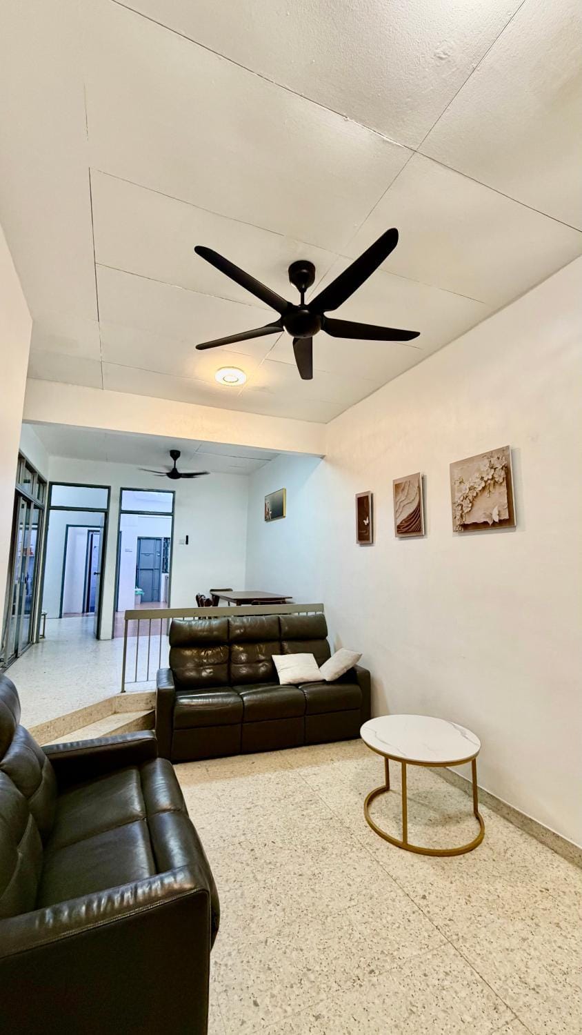 Taman Inderawasih, Perai 3 Bedrooms Single Storey Terrace ,12mins to Penang Bridge , 5mins to Sunway Carnival Mall House in Penang