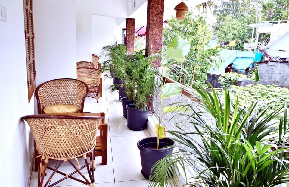 Patio, Day, Garden, Balcony/Terrace, Balcony/Terrace, Seating area, Garden view
