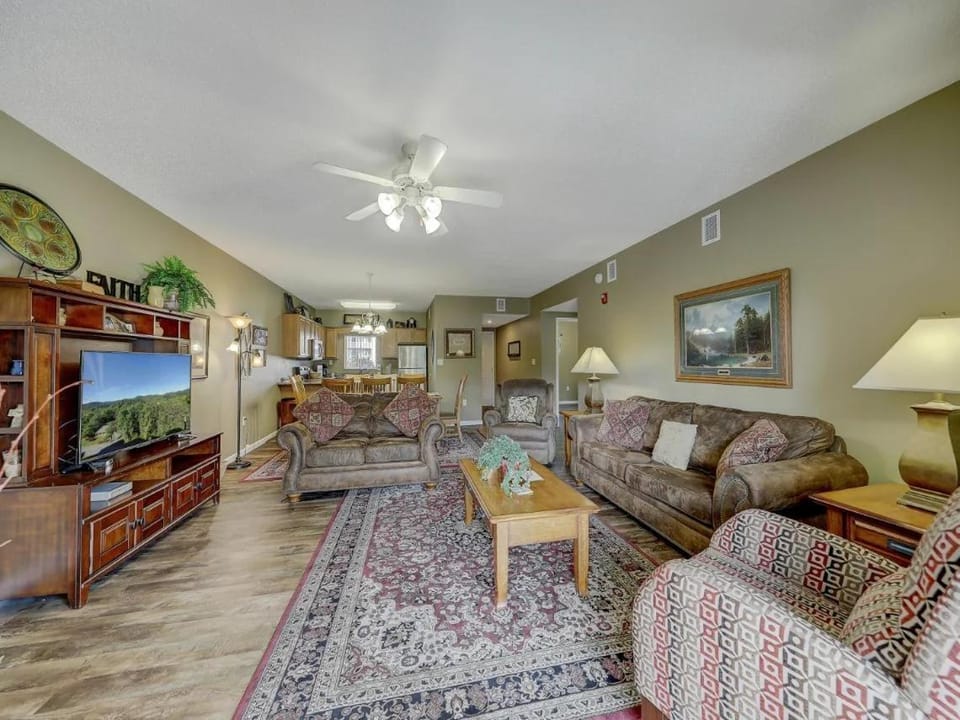 WP624 Making Memories House in Pigeon Forge