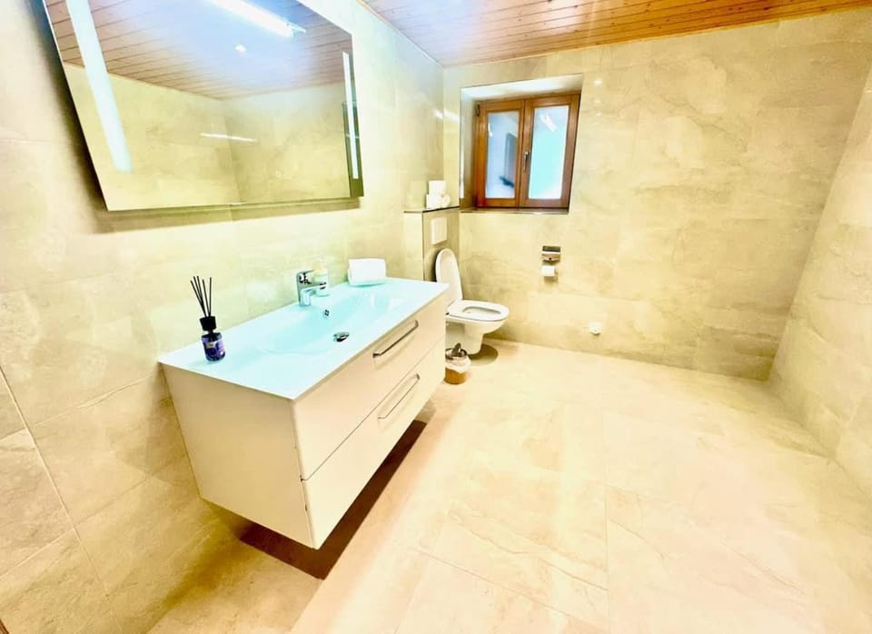 Scenic Stay Grindelwald Interlaken & Lauterbrunen House in Grindelwald