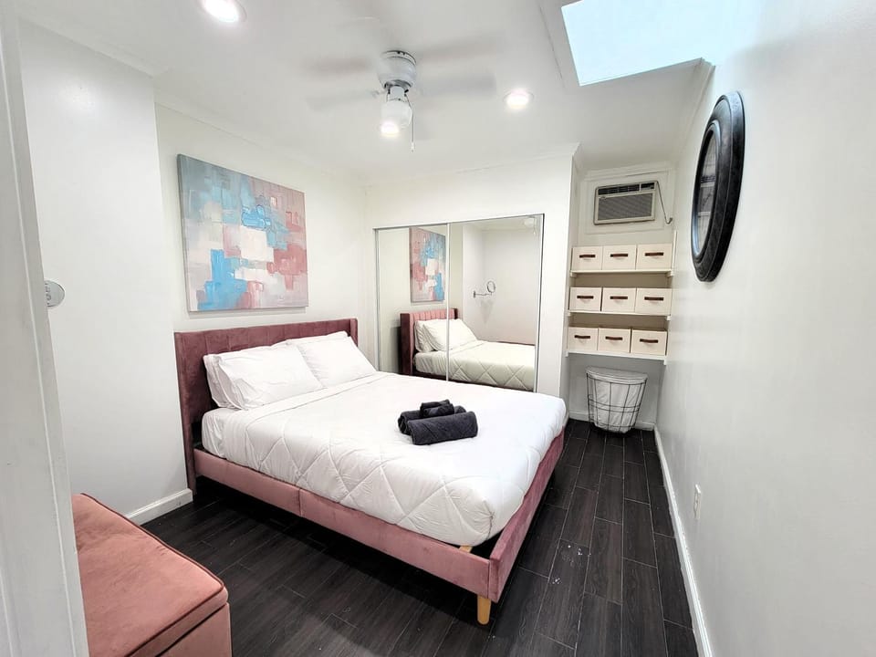 Bed, Bedroom, wardrobe
