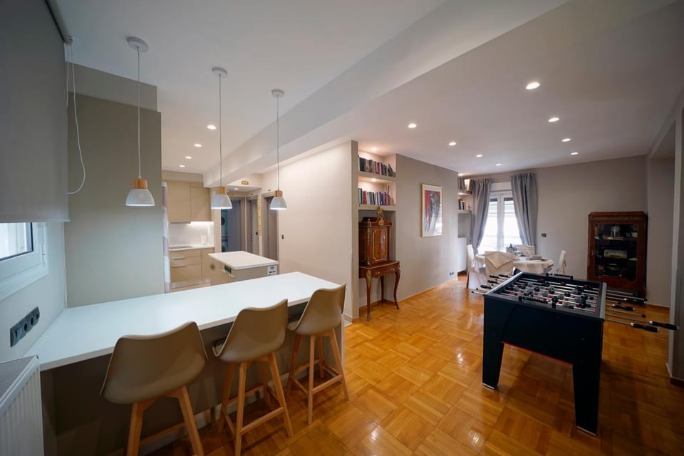 Billiard, Library, Library, Lounge or bar, Dining area, Evening entertainment, Entertainment, Entertainment, Breakfast, Breakfast