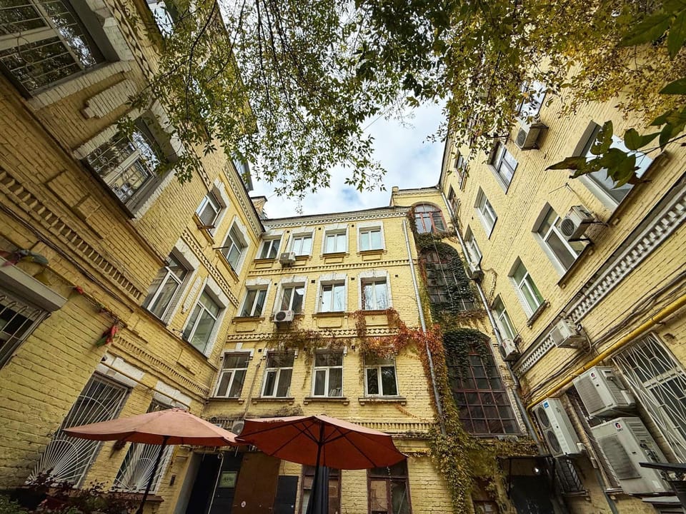 Property building, Neighbourhood, Street view