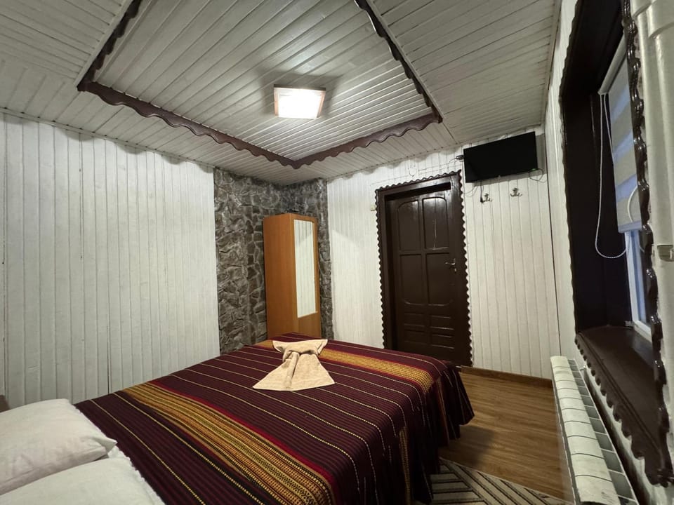 Котедж Лісова тиша Nature lodge in Ukraine