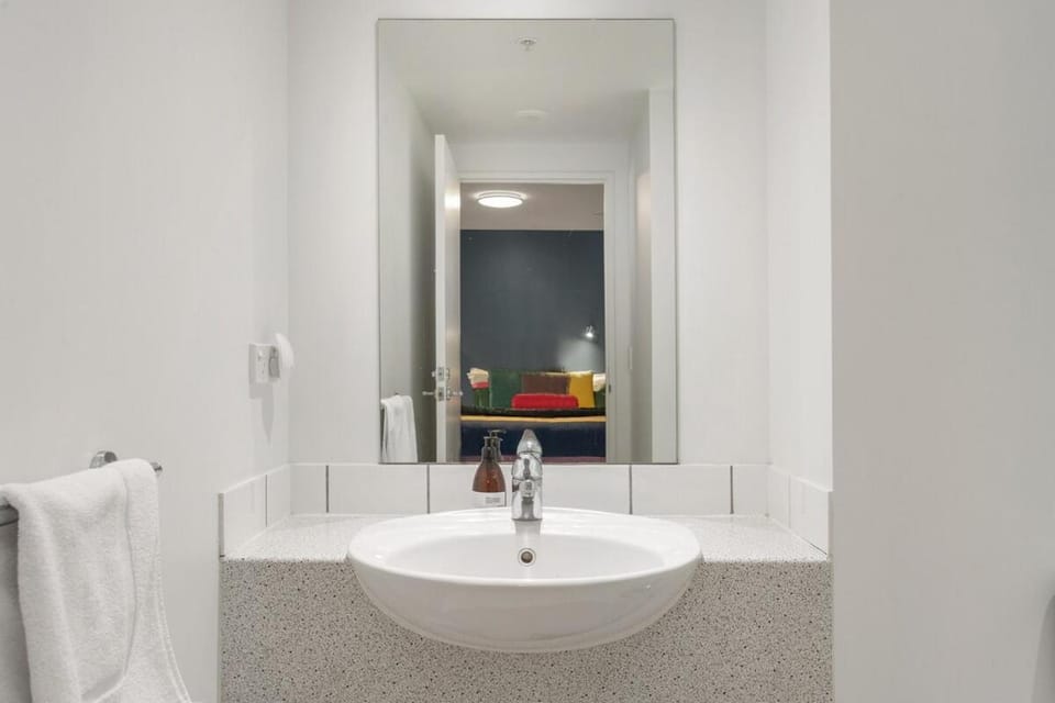 Bathroom, towels