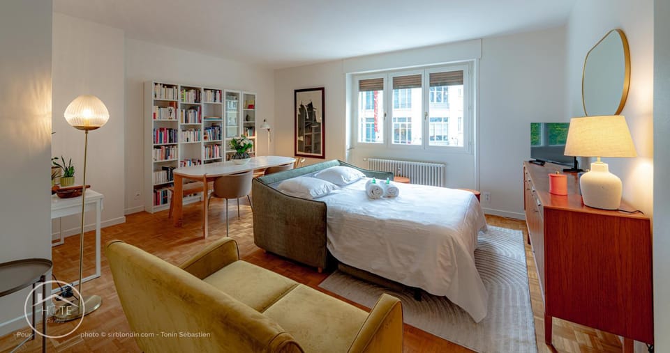 Appartement lumineux plein centre Apartment in Chambery