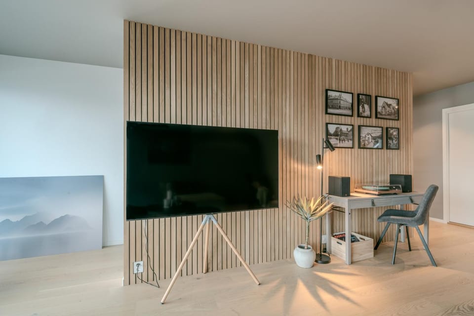 Communal lounge/ TV room, TV and multimedia