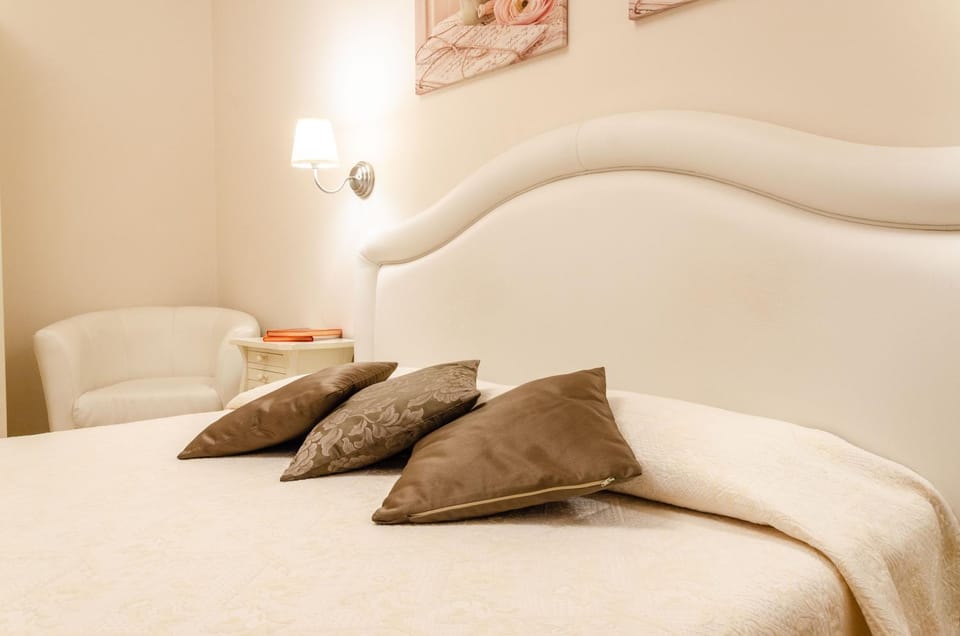 Bed, Decorative detail, Bedroom