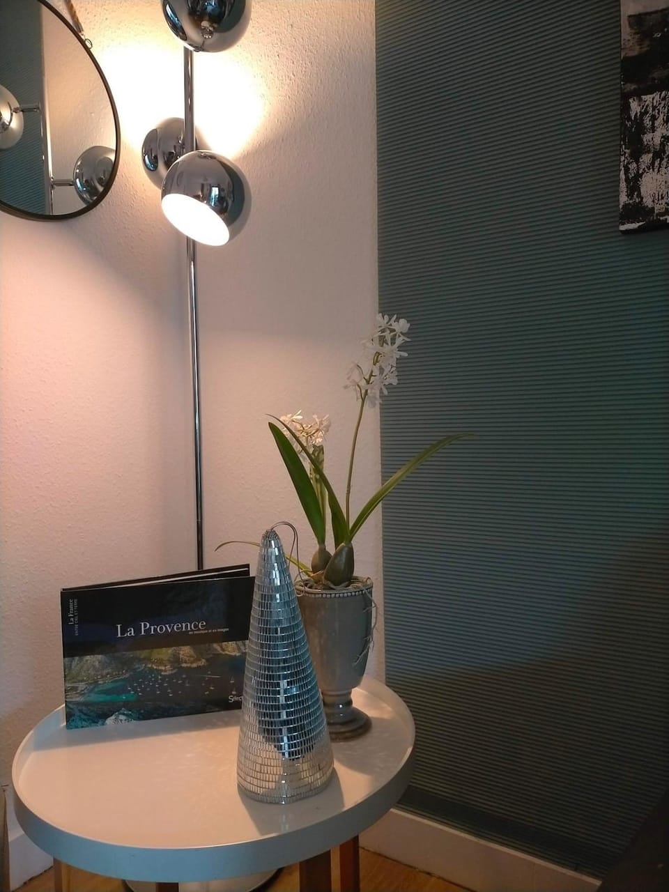 Appartement charmant avec balcons, hypercentre Avignon les Halles Apartment in Avignon