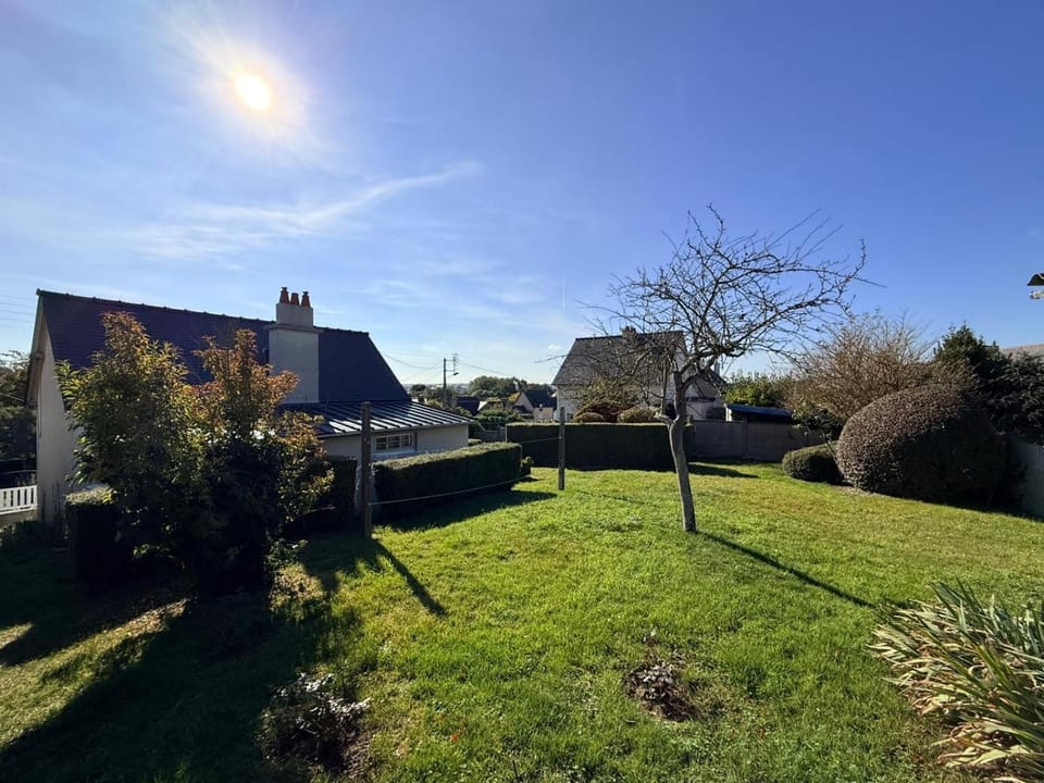 Property building, Natural landscape, Garden, Garden view