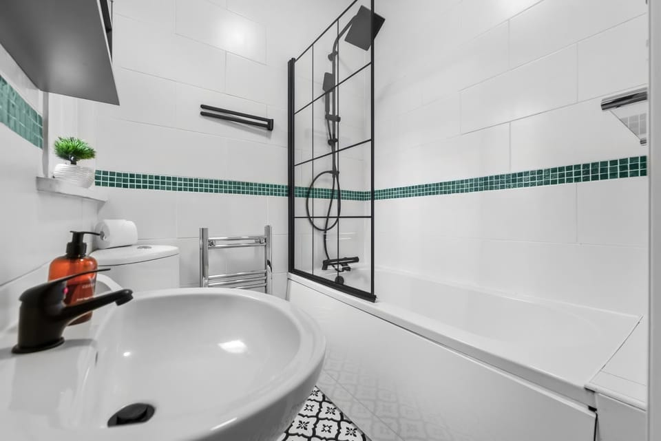 Shower, Bathroom, Bath, towels