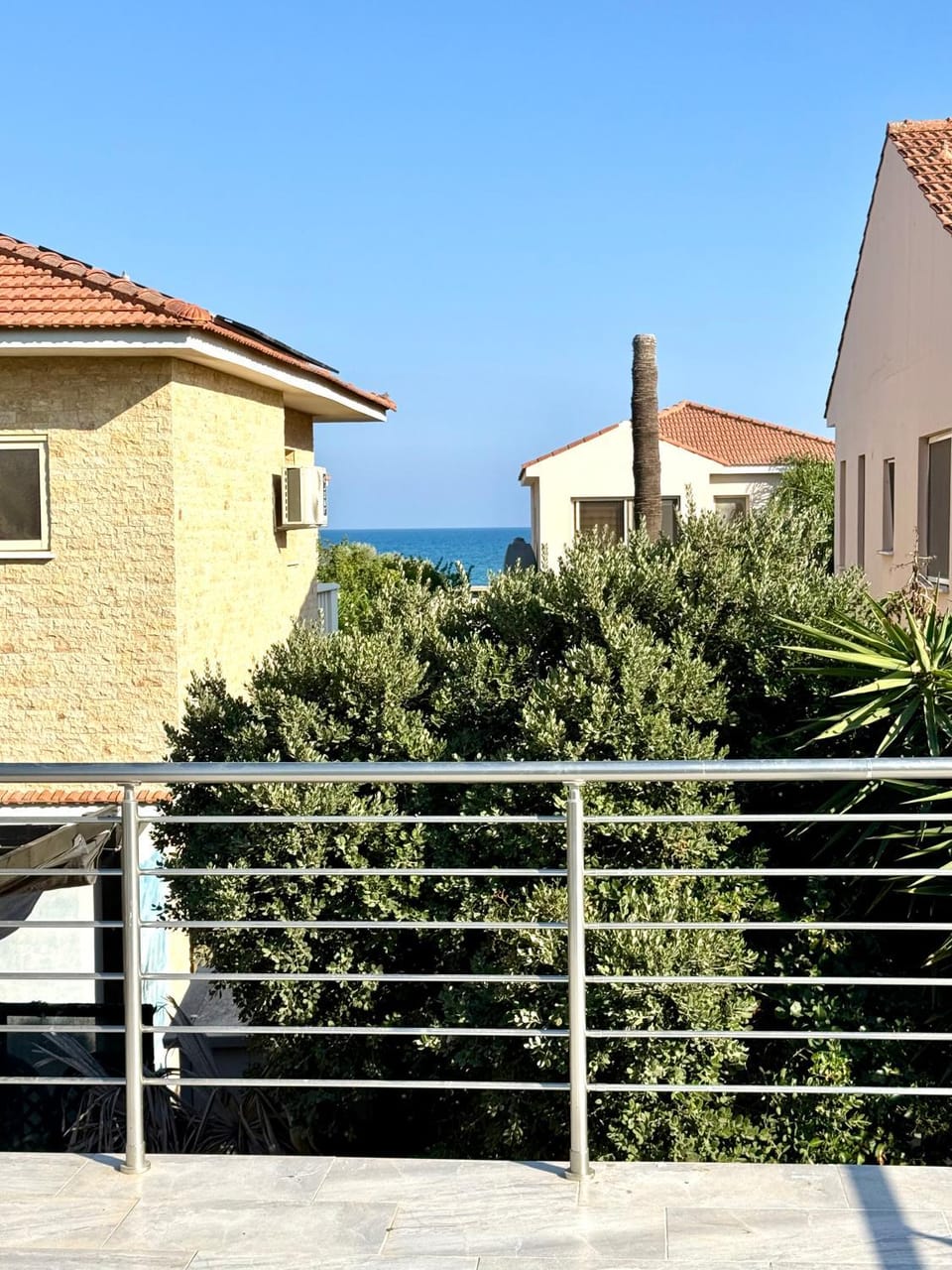 Onyx Beach Villa - Cozy 2BR - Walk to Beach Villa in Larnaca District