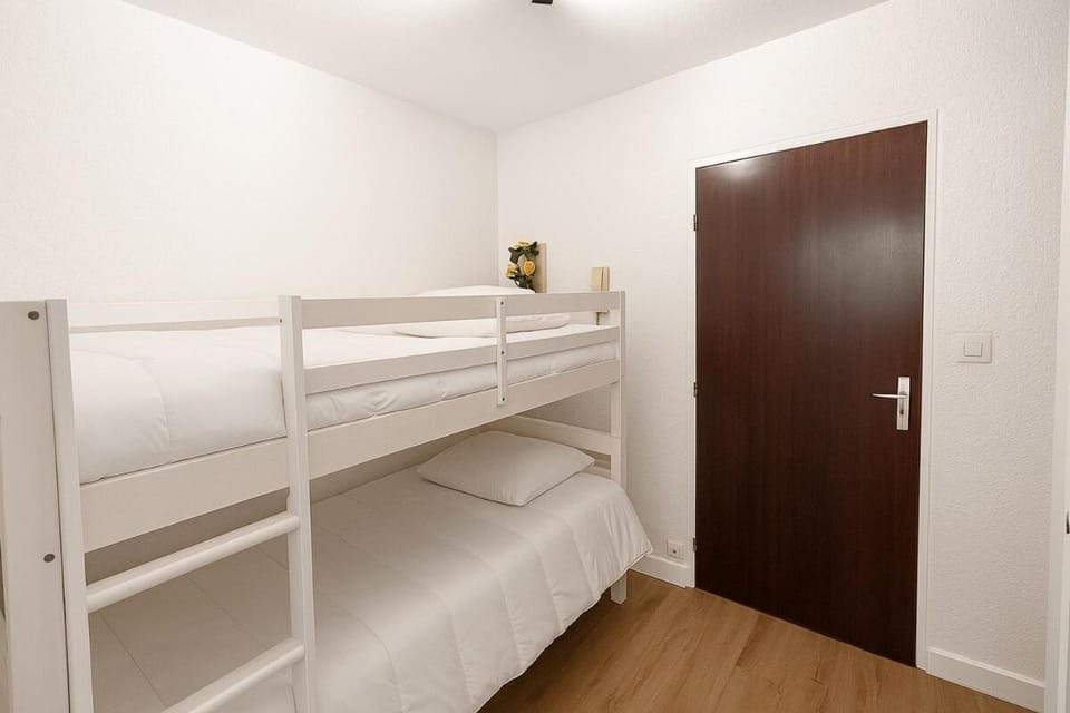 Family Budget climatisé Apartment in Gréoux-les-Bains