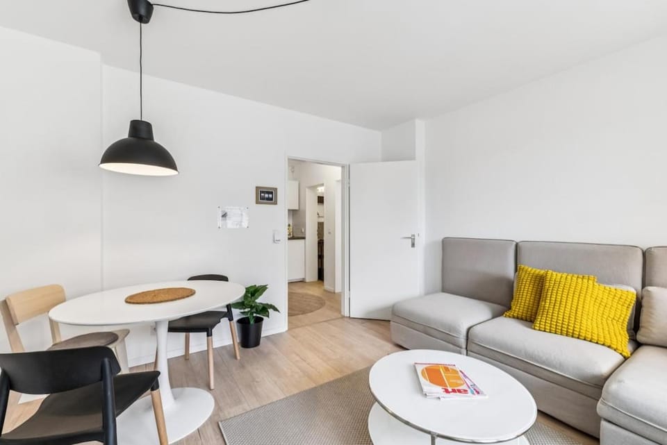 Neu und modern, Nähe Hbf, Ddorf, CNG , Lift und Parkplatz Apartment in Wuppertal