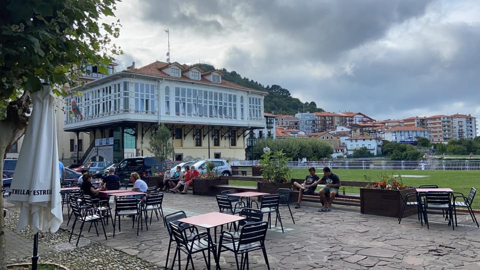Restaurant/places to eat, Day, People, Natural landscape, Mountain view, Location, group of guests