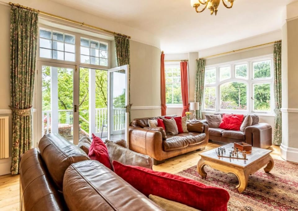 Garden, Living room, Lounge or bar