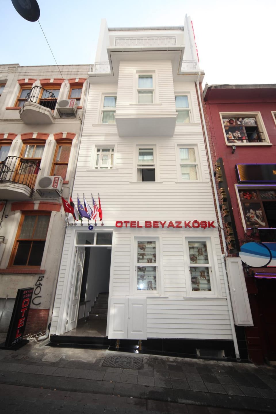Property building, Facade/entrance, Family