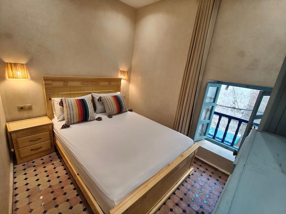 Charming 4 Floor Private House with Fast WiFi and Sunny Terrace House in Essaouira