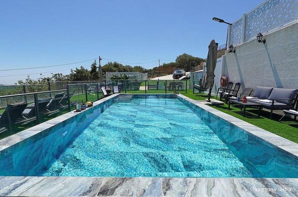 Day, Pool view, Swimming pool, sunbed