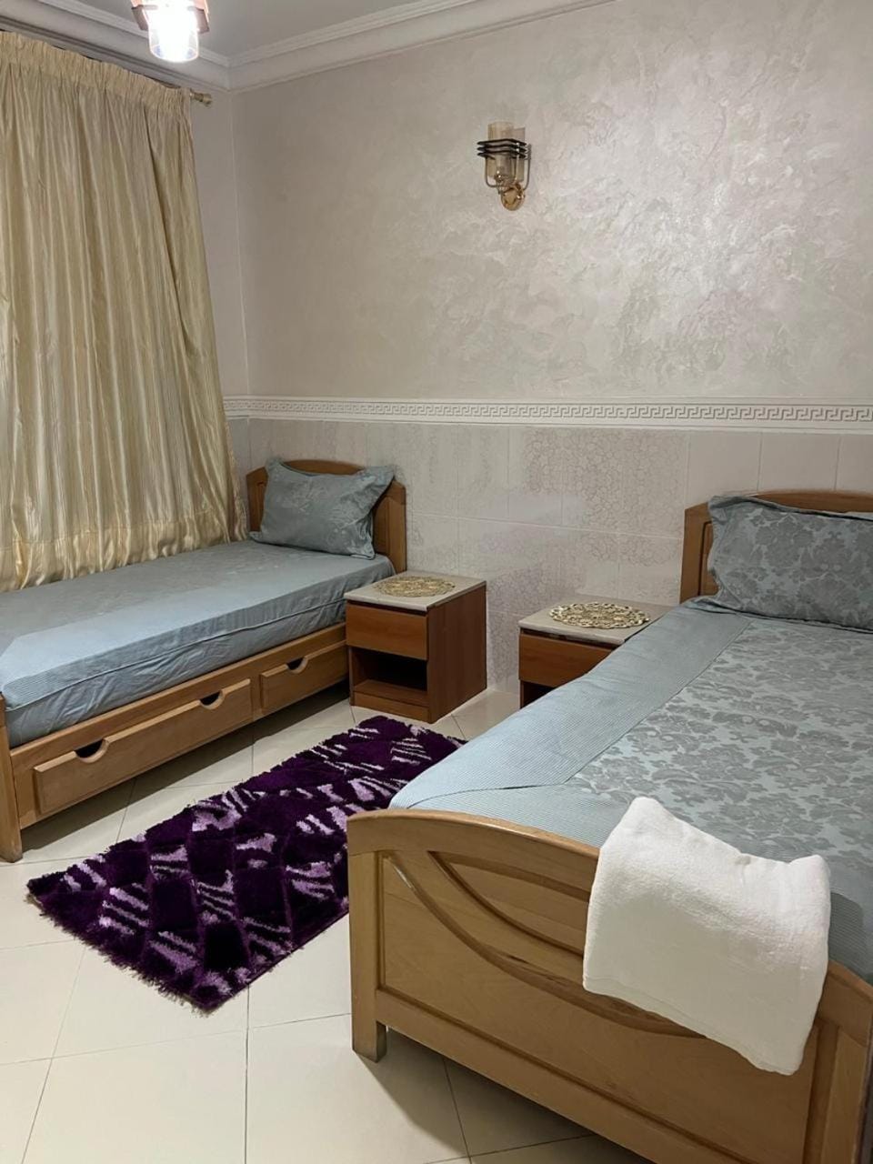 Bed, Photo of the whole room, Bedroom, towels