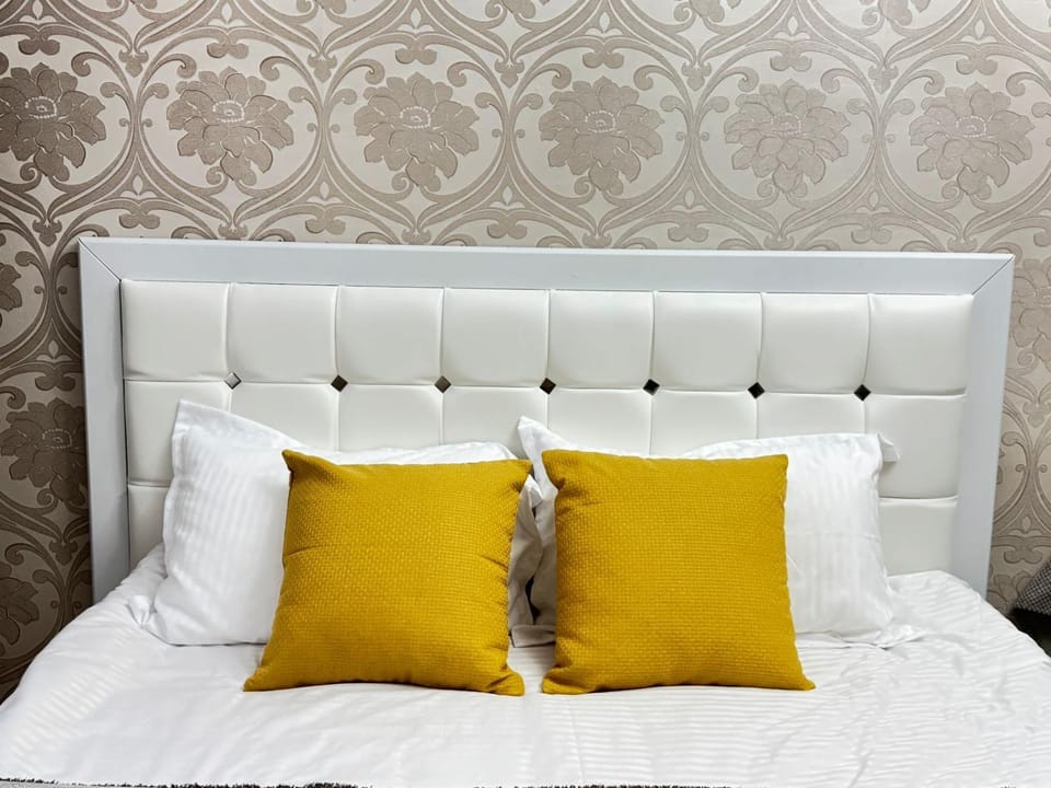 Bed, Text overlay