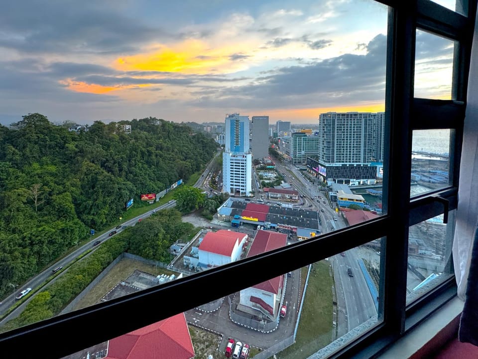 Jesselton Quay Staycation by Vluma Suites Apartment in Kota Kinabalu