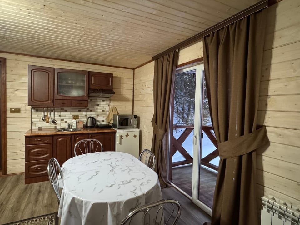 Лісова тиша Дворівневий Люкс Apartment in Ukraine