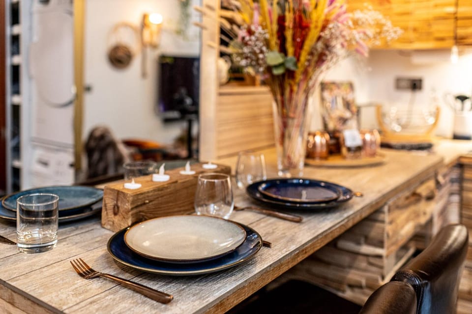 Food and drinks, Dining area