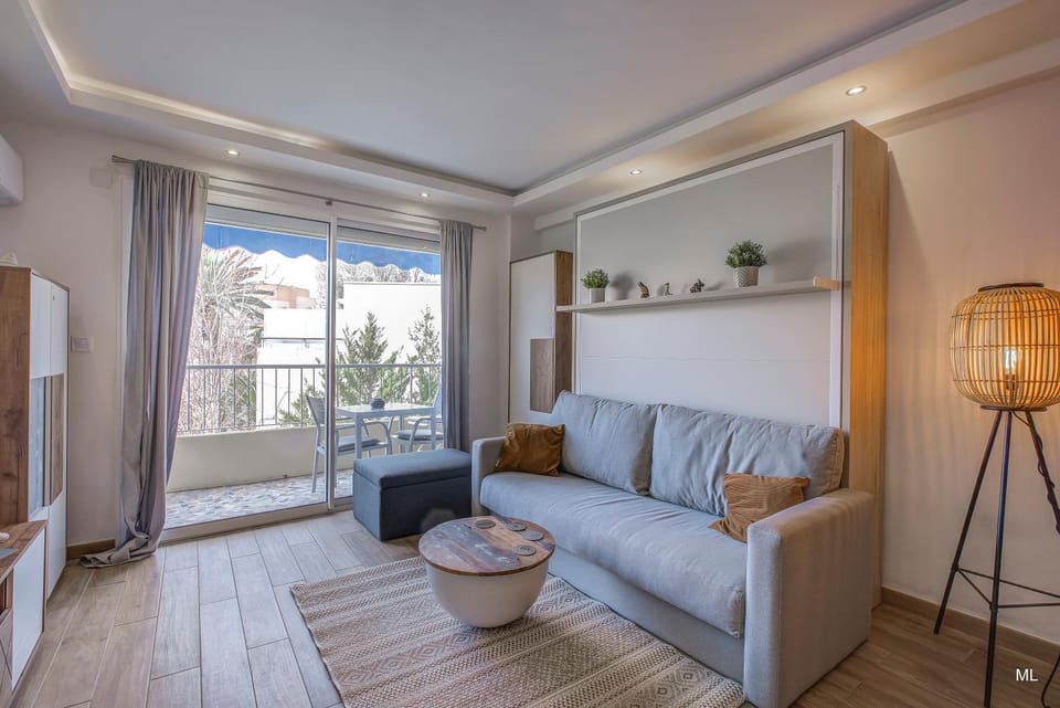 Living room, air conditioner