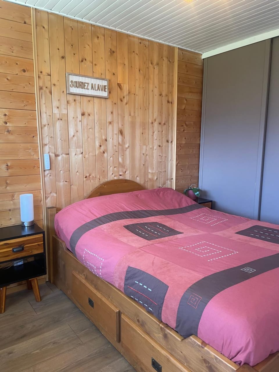 Bed, Bedroom, wardrobe