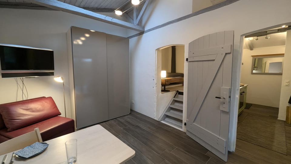 Dining area, Bedroom, kitchen