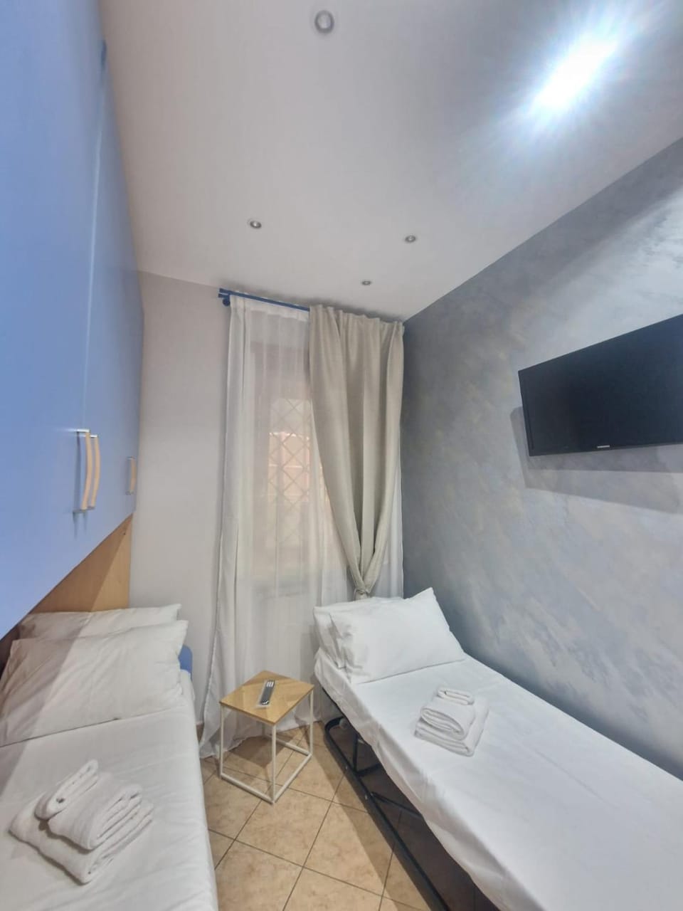 Bed, TV and multimedia, Photo of the whole room, Bedroom, wardrobe