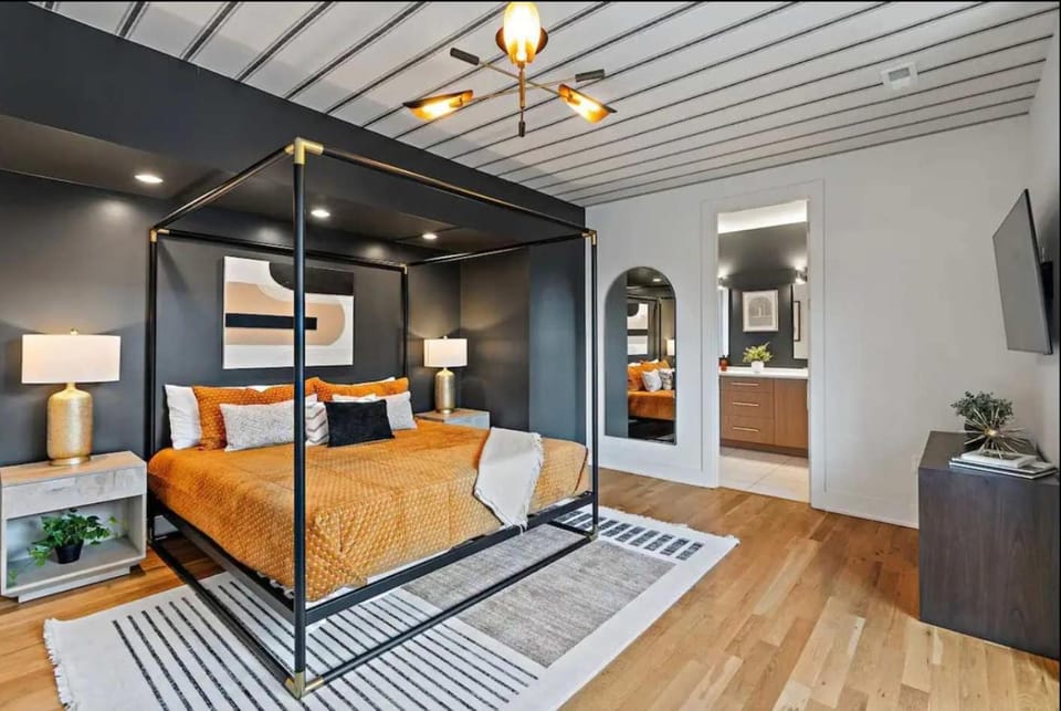 2 Homes with Rooftops & City Views House in Nashville