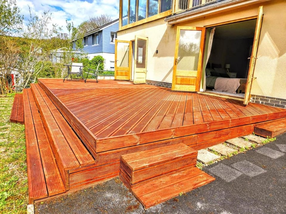 Property building, Balcony/Terrace